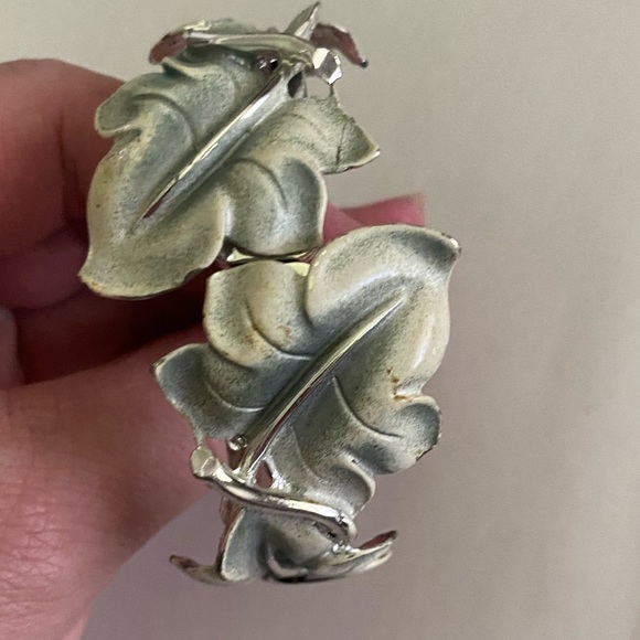 Artisan Leaf Cuff Bracelet Vintage - Picture 5 of 6